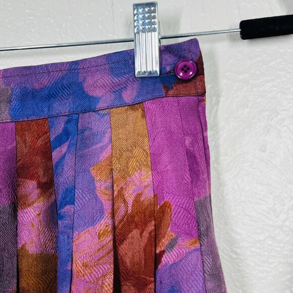 Emanuel Ungaro Luxury Purple w/ Floral Pleated Midi Skirt - Picture 3 of 9